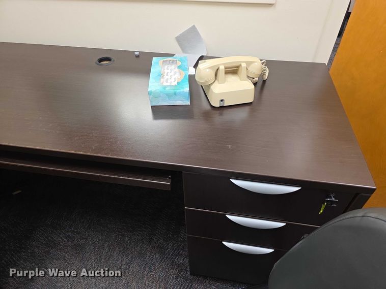 image for item DZ3655 Office furniture