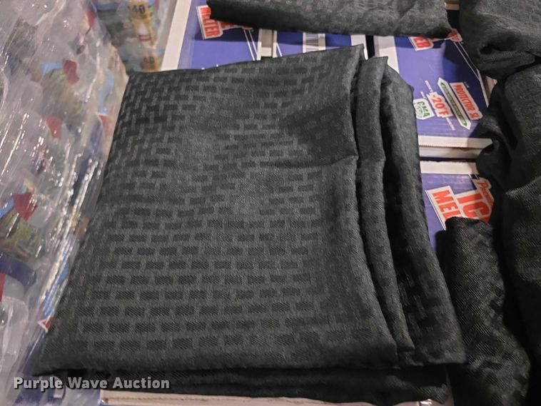 image for item DZ3667 (7) round tablecloths