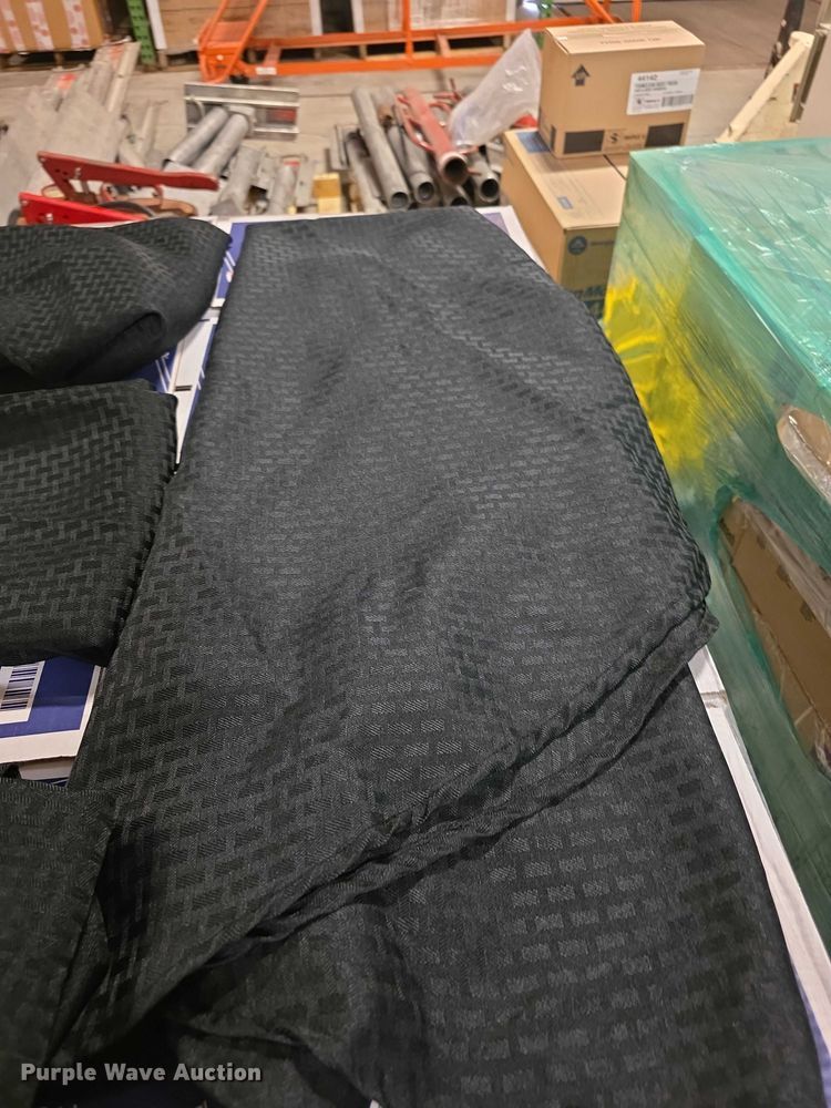 image for item DZ3667 (7) round tablecloths