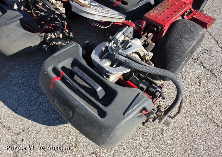 image for item DZ3669 2017 Toro GreensMaster 3300 Triflex  reel mower