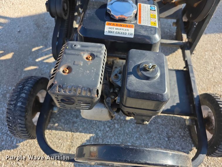 image for item DZ3670 Plugr PL800 core aerator