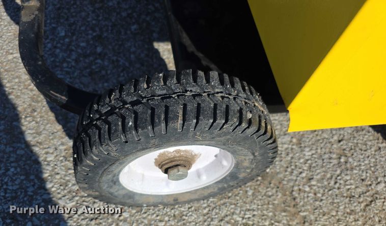 image for item DZ3670 Plugr PL800 core aerator