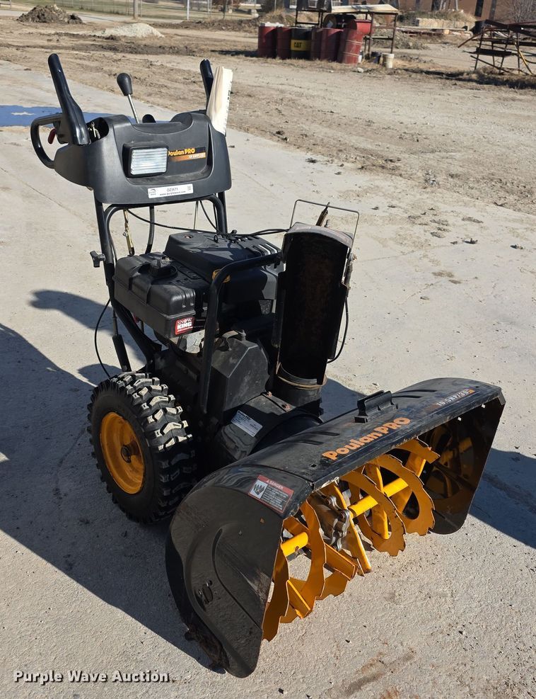 image for item DZ3671 Poland Pro PP1053ES snow blower