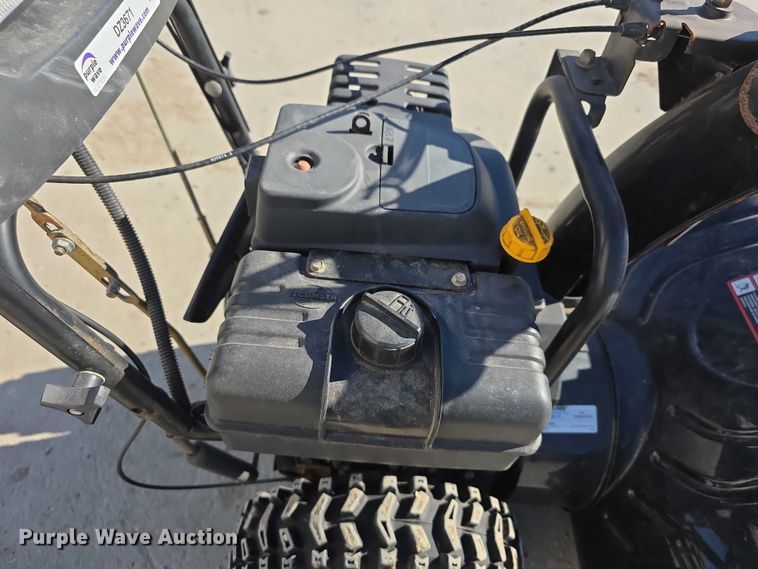 image for item DZ3671 Poland Pro PP1053ES snow blower