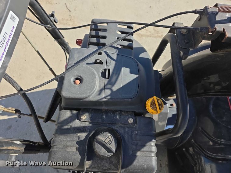 image for item DZ3671 Poland Pro PP1053ES snow blower