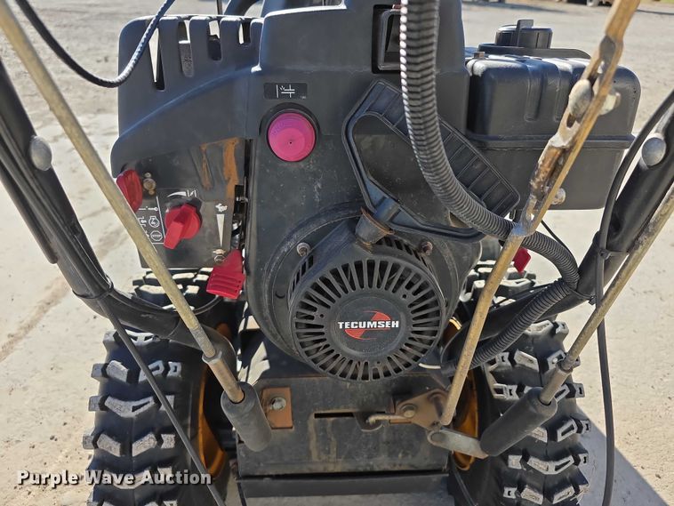 image for item DZ3671 Poland Pro PP1053ES snow blower