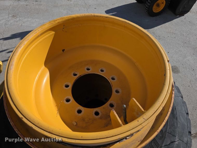 image for item DZ3672 Tire and wheels