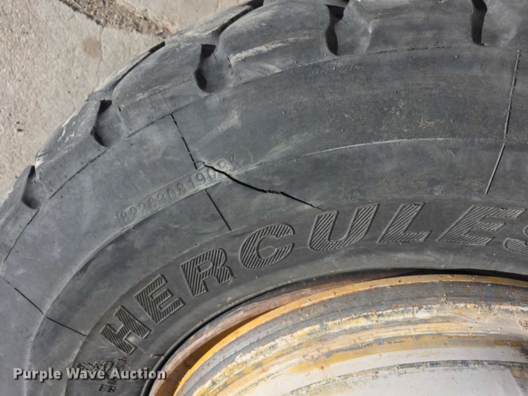 image for item DZ3672 Tire and wheels