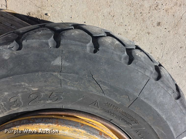 image for item DZ3672 Tire and wheels