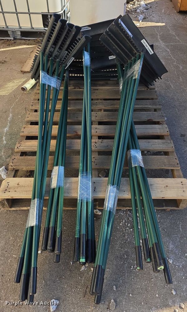 image for item DZ3677 (25) bunker rakes