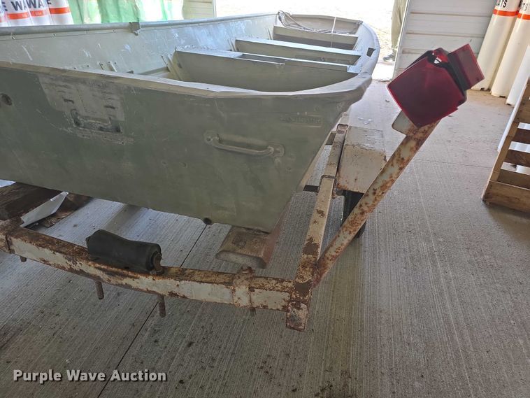 image for item DZ3680 1977 Montgomery Ward Sea King boat