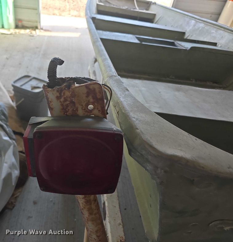 image for item DZ3680 1977 Montgomery Ward Sea King boat