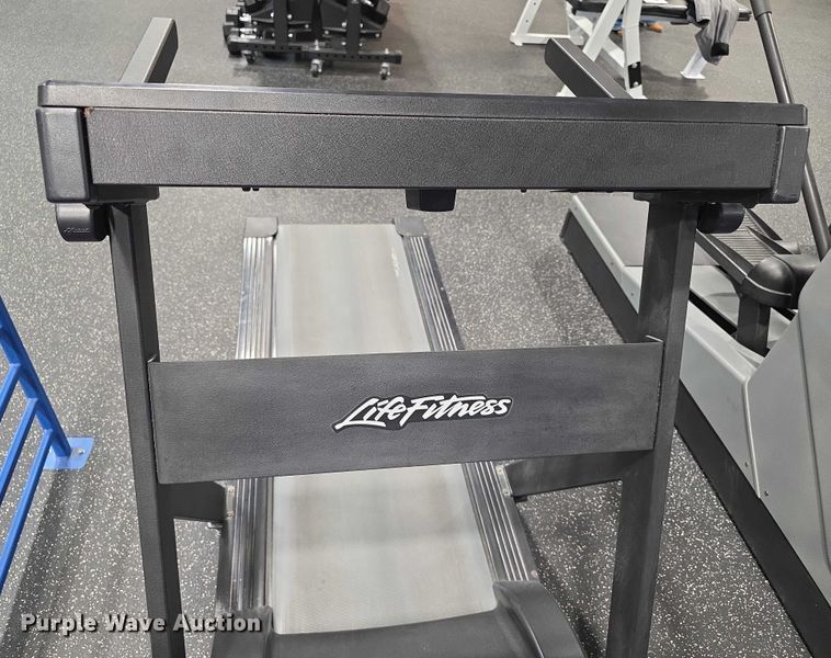 image for item DZ3682 Life Fitness 9000  treadmill