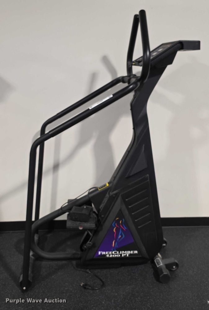image for item DZ3704 (2) Stair Master Free Climber 4200s