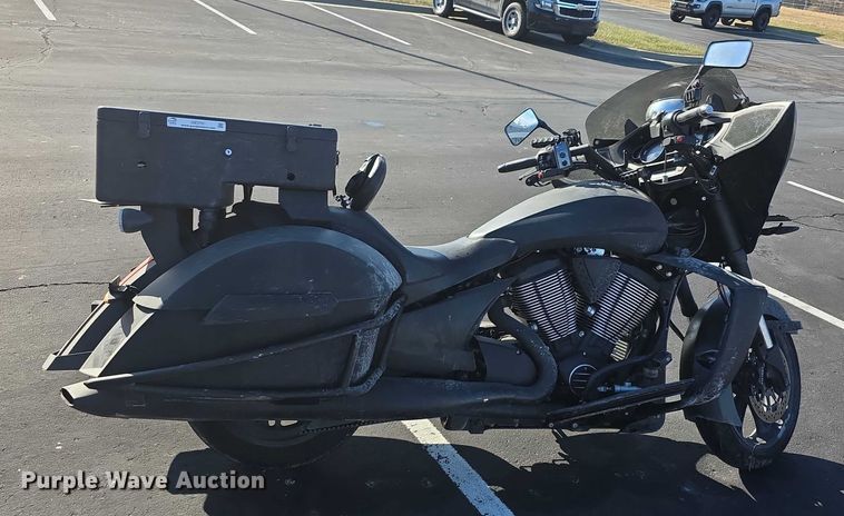 image for item DZ3721 2013 Victory Cross Country motorcycle
