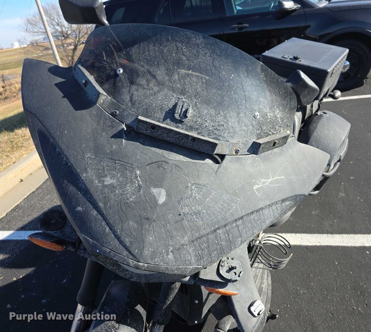 image for item DZ3721 2013 Victory Cross Country motorcycle