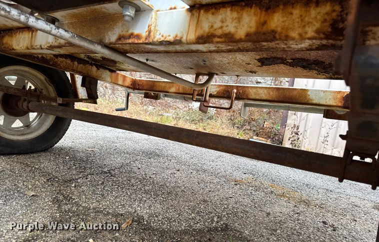 image for item EA2099 2005 American Signal message board trailer