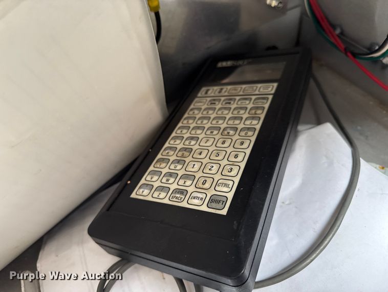 image for item EA2099 2005 American Signal message board trailer