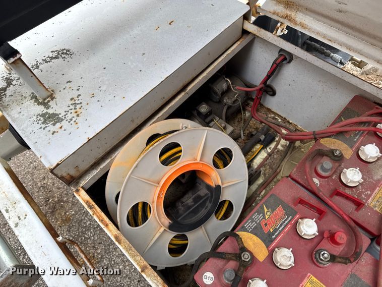 image for item EA2099 2005 American Signal message board trailer