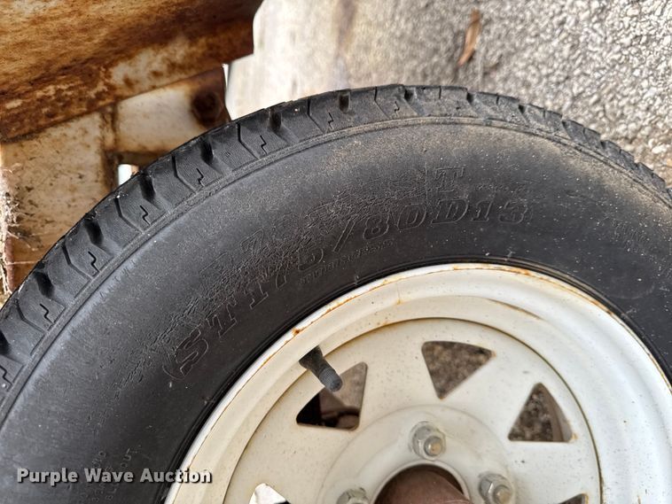 image for item EA2099 2005 American Signal message board trailer