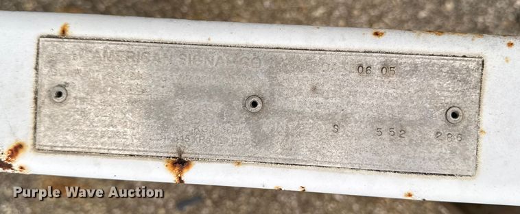 image for item EA2099 2005 American Signal message board trailer