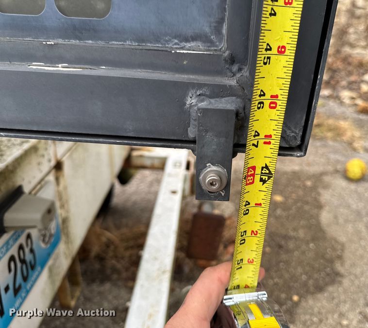 image for item EA2100 2005 American Signal message board trailer