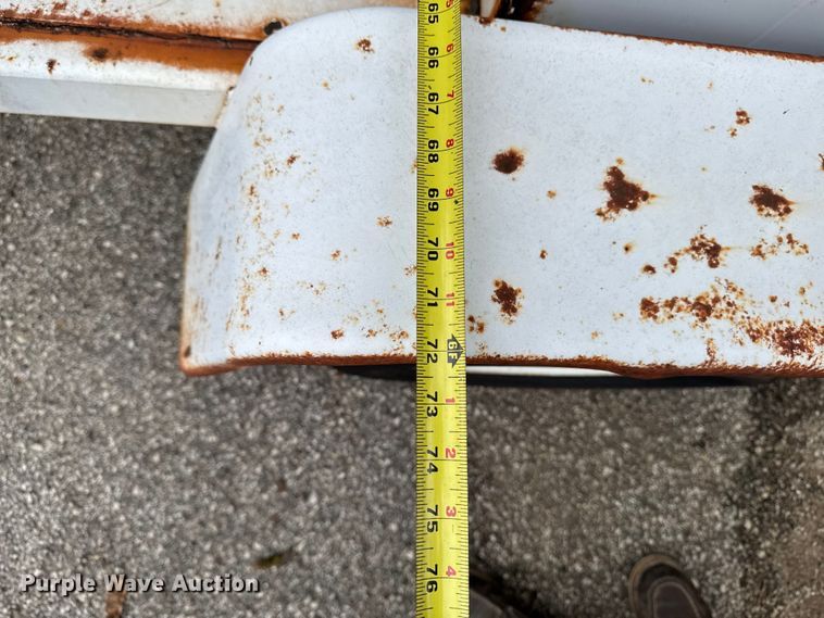 image for item EA2100 2005 American Signal message board trailer