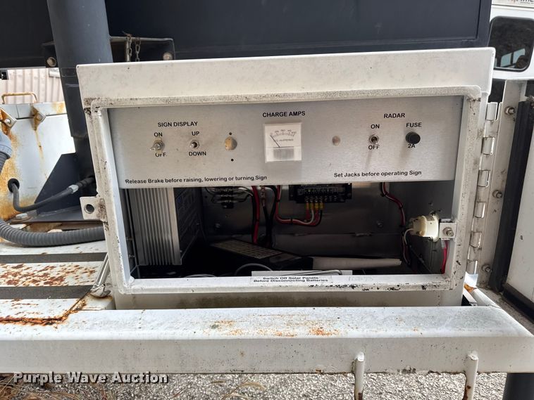 image for item EA2100 2005 American Signal message board trailer