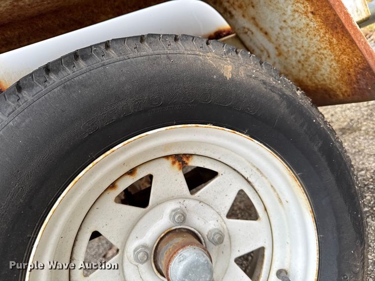 image for item EA2100 2005 American Signal message board trailer