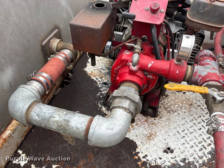 image for item EA7849 1994 Chevrolet GMT-400 rescue vehicle