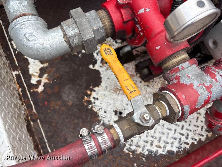 image for item EA7849 1994 Chevrolet GMT-400 rescue vehicle