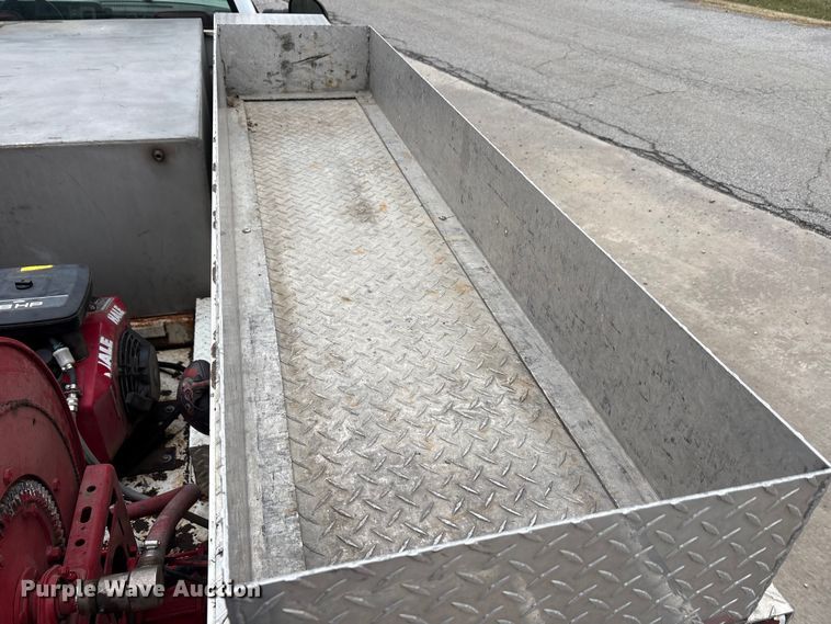 image for item EA7849 1994 Chevrolet GMT-400 rescue vehicle