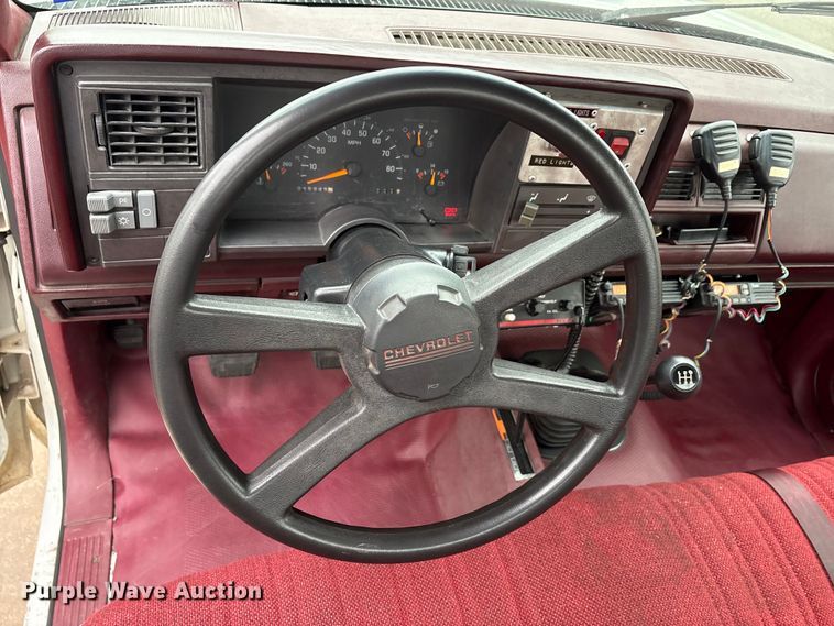 image for item EA7849 1994 Chevrolet GMT-400 rescue vehicle