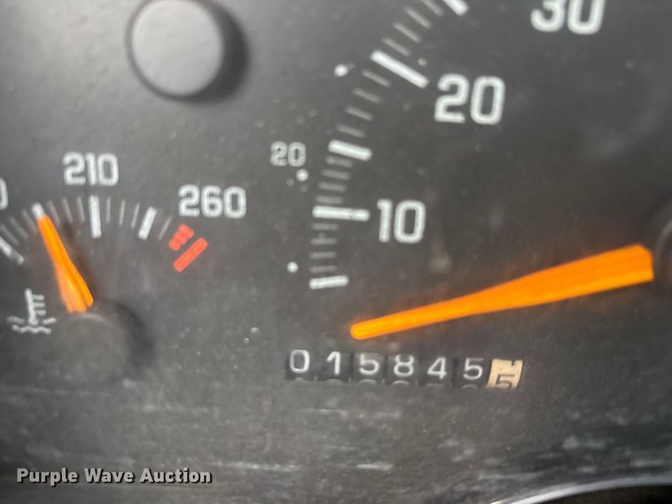 image for item EA7849 1994 Chevrolet GMT-400 rescue vehicle