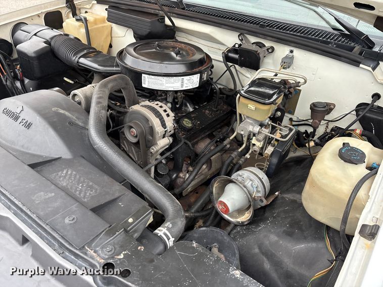 image for item EA7849 1994 Chevrolet GMT-400 rescue vehicle