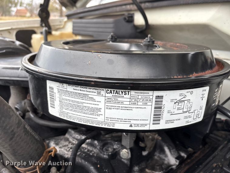 image for item EA7849 1994 Chevrolet GMT-400 rescue vehicle