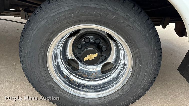 image for item EA7849 1994 Chevrolet GMT-400 rescue vehicle