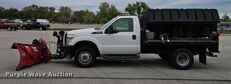 image for item EB8377 2012 Ford F350 flatbed pickup truck