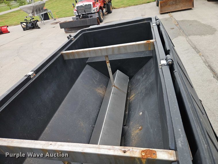 image for item EB8377 2012 Ford F350 flatbed pickup truck