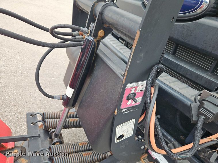 image for item EB8377 2012 Ford F350 flatbed pickup truck