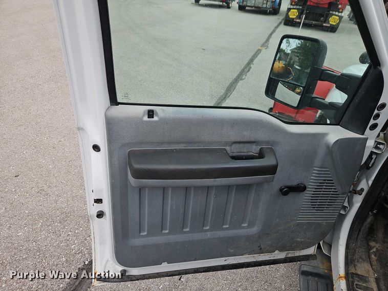 image for item EB8377 2012 Ford F350 flatbed pickup truck