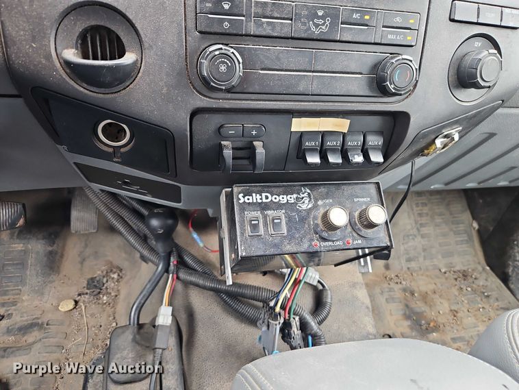 image for item EB8377 2012 Ford F350 flatbed pickup truck