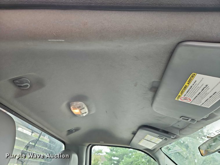 image for item EB8377 2012 Ford F350 flatbed pickup truck