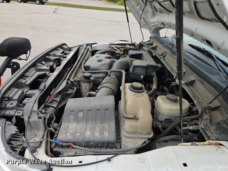 image for item EB8377 2012 Ford F350 flatbed pickup truck