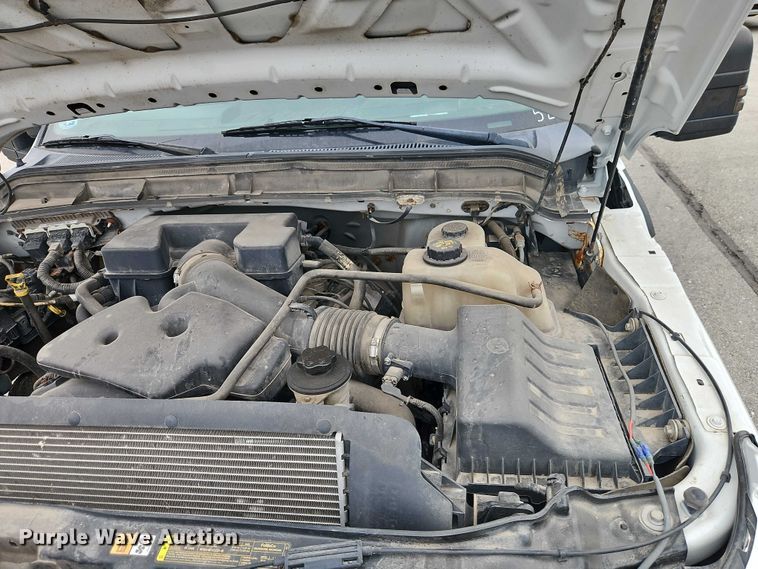 image for item EB8377 2012 Ford F350 flatbed pickup truck