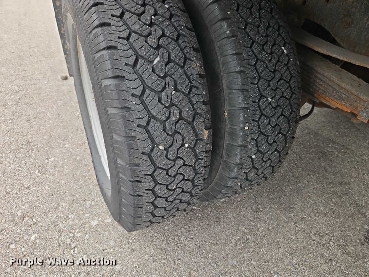 image for item EB8377 2012 Ford F350 flatbed pickup truck