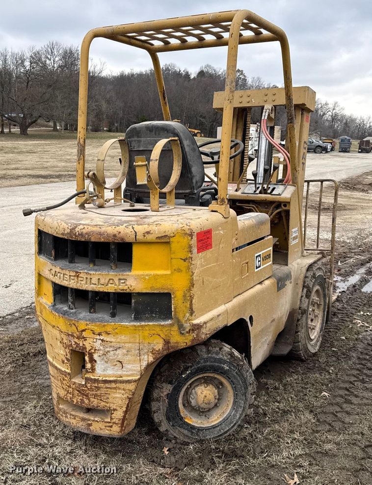 MONTACARGAS CATERPILLAR V50B