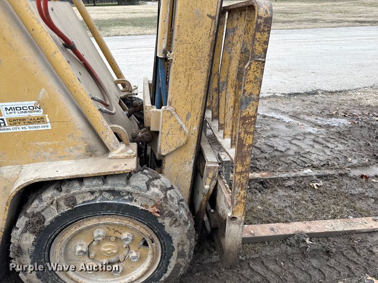 image for item EC4489 Caterpillar V50B forklift