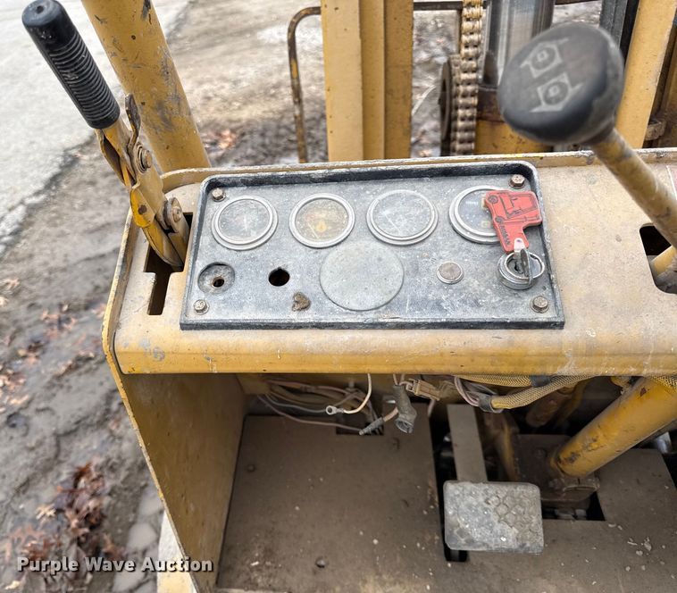 image for item EC4489 Caterpillar V50B forklift