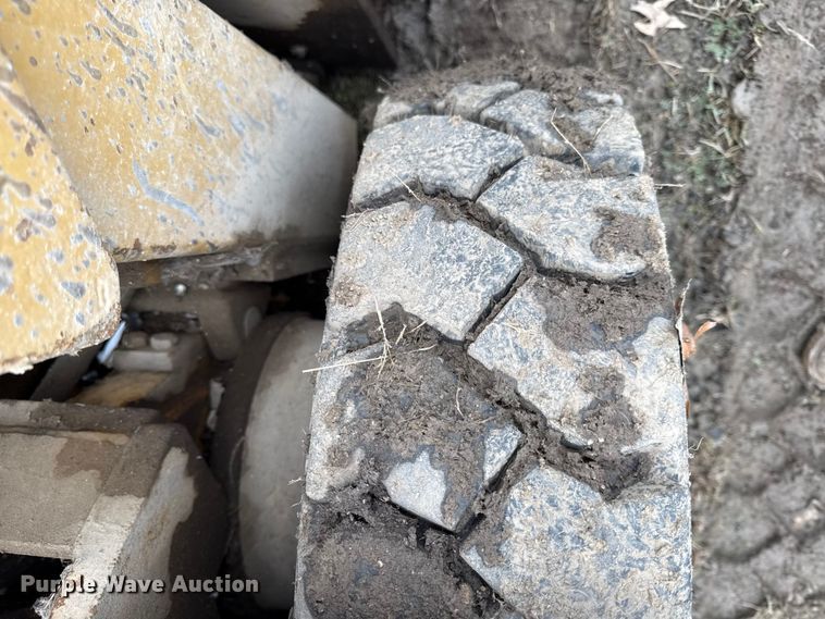 image for item EC4489 Caterpillar V50B forklift